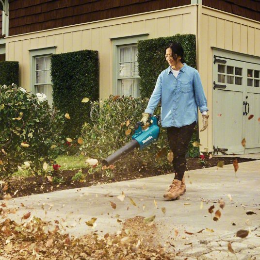 Battery-Powered Handheld Leaf Blower Kit: LXT®, 459 cfm Max. Air Flow, 116 mph Max. Air Speed