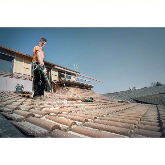 Battery-Powered Handheld Leaf Blower Kit: 18V, 5,473.773 cfm Max. Air Flow, 3 Speeds