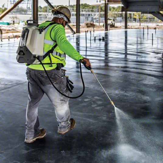 Cordless Backpack Sprayer: For Concrete Stains, Dyes and Sealants, 4 gal Tank Capacity